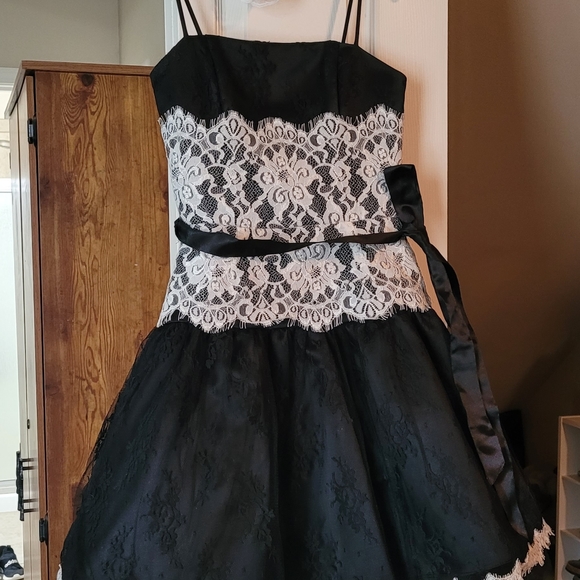 Jessica McClintock designer dress, size 2 - Picture 1 of 14